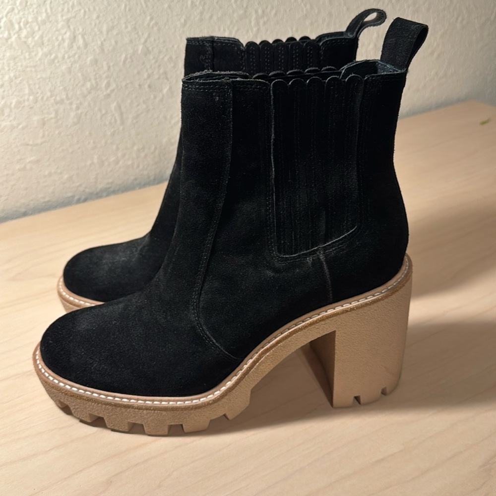 Giani Bini black suede Chelsea platform boots size 10